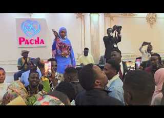 أغنية د أمين داروين من السلطانة مريم سابا تضامنا معه من داخل باريس 03 01 2026 Melun