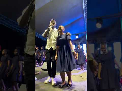 Pastor Wilson Bugembe Stream Of Life Choir Performing Live At Their Lukusuuta Concert Shorts
