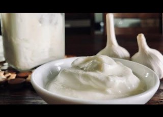 GARLIC SAUCE For Shawarma Grilled Foods Toum Easy Blender Recipe