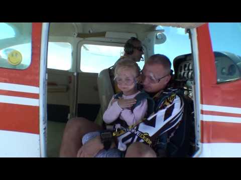 Dad Skydiving With 5 Years Old Daughter