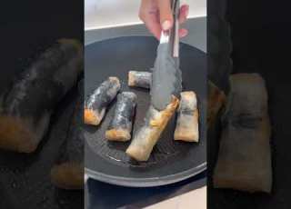  RAMYUN NOODLE CRISPY RICE PAPER ROLLS Recipe Noodles Food Ricepaperdumplings Cooking Yummy