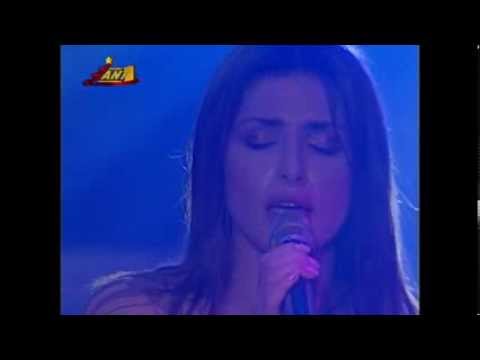 Helena Paparizou I Agapi Ine Zali Live Fever 2004