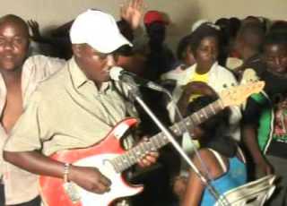  Wote Kaumoni