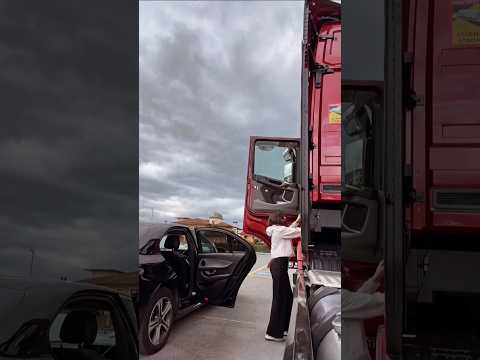 A Beautiful Lady Trucker With Scania Trucks So Beautiful Luxurylifestyle And Travel Volvotrucks