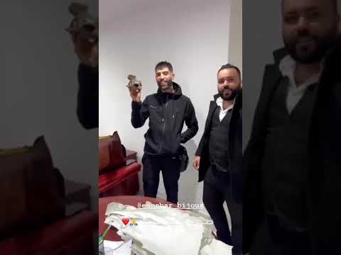 ديدين كلاش يشتري تمساح محنط