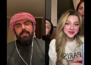 عمار الكوفي مع ثلاث معجبات أغنية صورلي