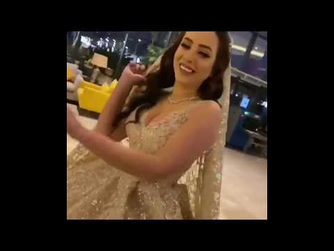 اجمل عروسه بترقص علي اغنية عمرو دياب أجمل عيون في الكون اجمل عروسه بترقص علي اغنية عمرو دياب أجمل عيون في الكون