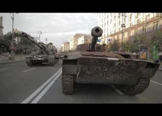 Горить трон це емоційний український реп трек про війну