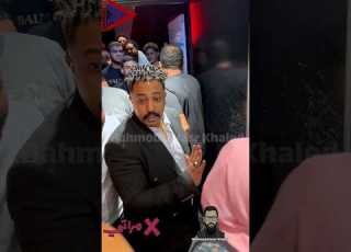 محمد اوتاكا في كواليس خروجه من عرض فيلم ا مراتي
