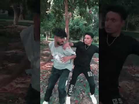 ضربني قدام حبيبتي شوفو عملت في اي