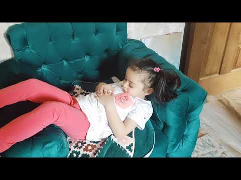 لما بنتك تعمل نفسها نايمه وتخضك فى الأخر وانا عامله نفسى نايمه