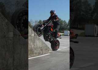UP THE WALL Trial Mixed With Stuntriding Motorcycle Ktm790duke