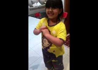 Dana Teaching Arabic