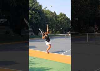  Serve Practice Tennis Tennislife Tenis Lagilagitenis Tennisserve 테니스 테니스서브 Tennisplayer
