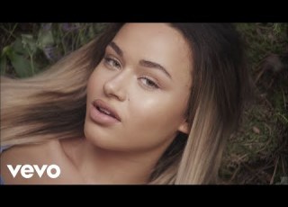  Kiara Nelson Adore You