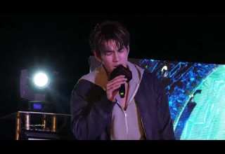 4K 250919 Jeffrey Ellemen The Vocalist Live 白色踢死兔