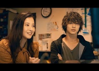 رجل عصابات بيقع في حب بنت عمياء من اول نظرة و بتغيرله حياته 180 درجة