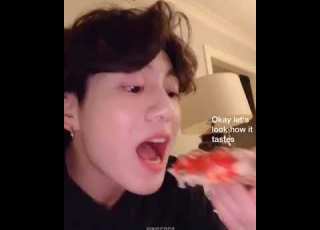 Jungkook Vs Pizza