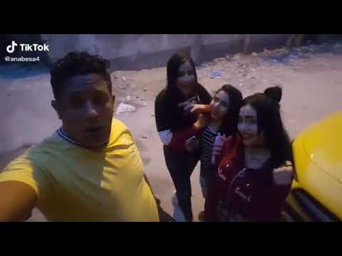 حمو بيكا يغني هلا والله علي الرخيصه كلبه الجنيه مع الفانز