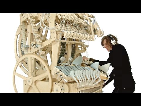 Wintergatan Marble Machine Music Instrument Using 2000 Marbles