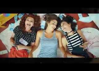 ياريت ترجع هديكي الأيام اشتقتلك توأمتي ونبضي Amna