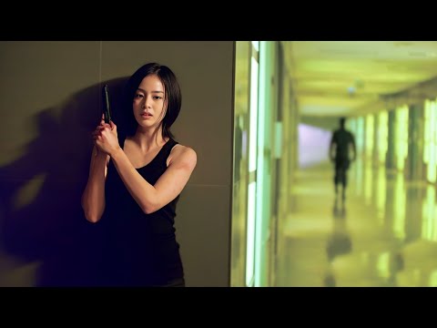 بنت بتخطف قلب شاب فالجامعة لكنه بيكتشف أنها قائدة في منظمة سرية فبينضملهاوبيرتبطو لكن بيحاولو يقتلوه