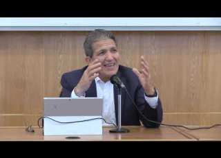 ذ عبد الرفيع إرويحن محاضرة حول تدبير الموارد البشرية