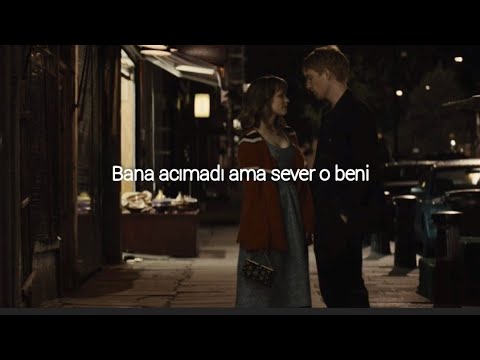 Pinhani Bilir O Beni Lyrics Sözleri