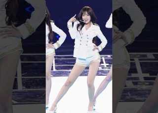  소말 하려고 태어난 유진이의 우월한 기럭지 안유진 ANYUJIN 아이브 IVE 소원을말해봐