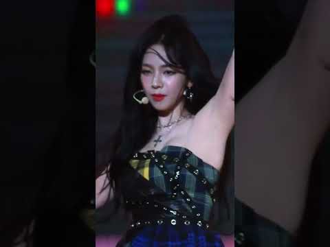 유혹의 카리나 초근접 카리나 에스파 에스엠 Karina Aespa Armpit 겨드랑이