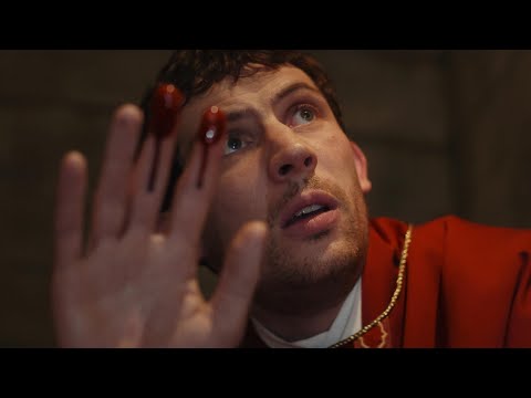 جـ ـريمة غامضة داخل كنيسـ ـة والطـ ـفلة هي اللي معاها الحل فابتتعاون مع اشهر محقق