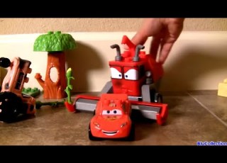  Disney Cars Mega Blocks Tipping Tractor Build Review