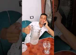  لما تكون بتكلم خطيبتك ومش داري بنفسك
