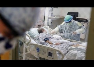 فضـ ـيحة مستشفي المهندسين دخلت وراها لقيته رابطــها في السرير 8 ساعات وهو بيعمل كده الفنان احمد ثابت