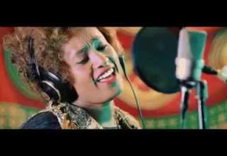 ETHIOPIA እጅ እንንሳ ኮሮና ተዘፈነላት