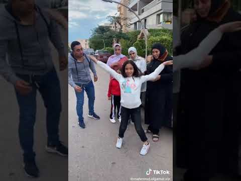 ياابيض يااسود مع امنيه القوه