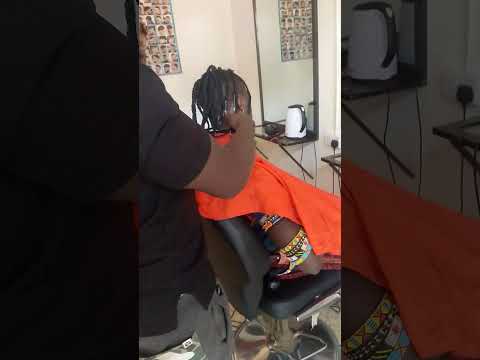 MAYIKUSAI HARUSI YA LYENI AKIWA SALOON KUNYOA KUJIPAMBA NA SHOOW 2025