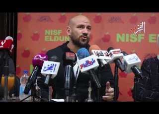 أحمد مكي أغنية وقفة ناصية زمان كتبتها في يومين
