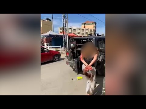 شاهد أسر جندية إسرائيلية ونقلها بمركبة عسكرية إلى قطاع غزة شاهد أسر جندية إسرائيلية ونقلها بمركبة عسكرية إلى قطاع غزة