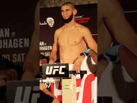 مقاتل UFC حاول الغش بمنشفة لكن