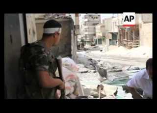Free Syrian Army Fighters Battle With Govt Soldiers In Streets Of Aleppo