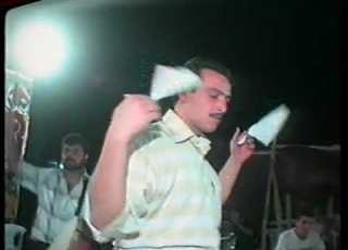 عرس خالد الاحمد المطرب امير ان في قرية منغ 21 8 2003