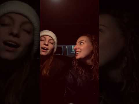 Tazama Wimbo Wa UA La Moyo Wa MIKE SONG Ukiimbwa Na Wazungu