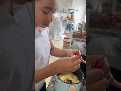 Zamoni Using Her New Pot