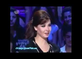  نانسي عجرم تضحك