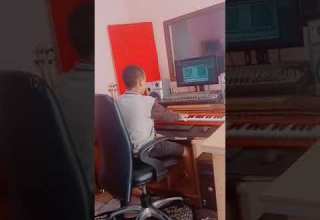 Harmonizer Amkubali Huyu Mtoto Wa Darasa La 5 Kwa Kurudia Kuitengeneza Beat Ya Anjella No Body