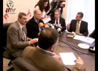  اضراب المحطات والبنزين نار الشارع
