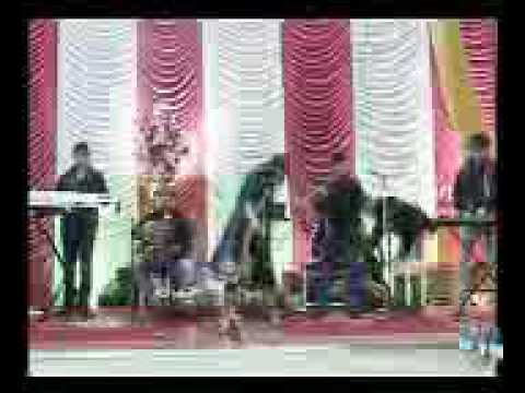 اغنيه ايرانيه صح قديمه بس لحد لان اسمه تخبش ورجعتلكم من جديد لا تنسون لايك