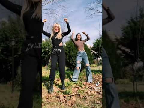 بنات تركية يرقصون على اغنية عربية شاب خالد