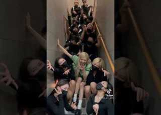 TikTok Rosé Sings On The Ground A Cappella With Her Dancers